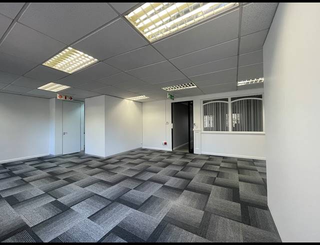 189M² OFFICE TO LET IN SANDTON CENTRAL